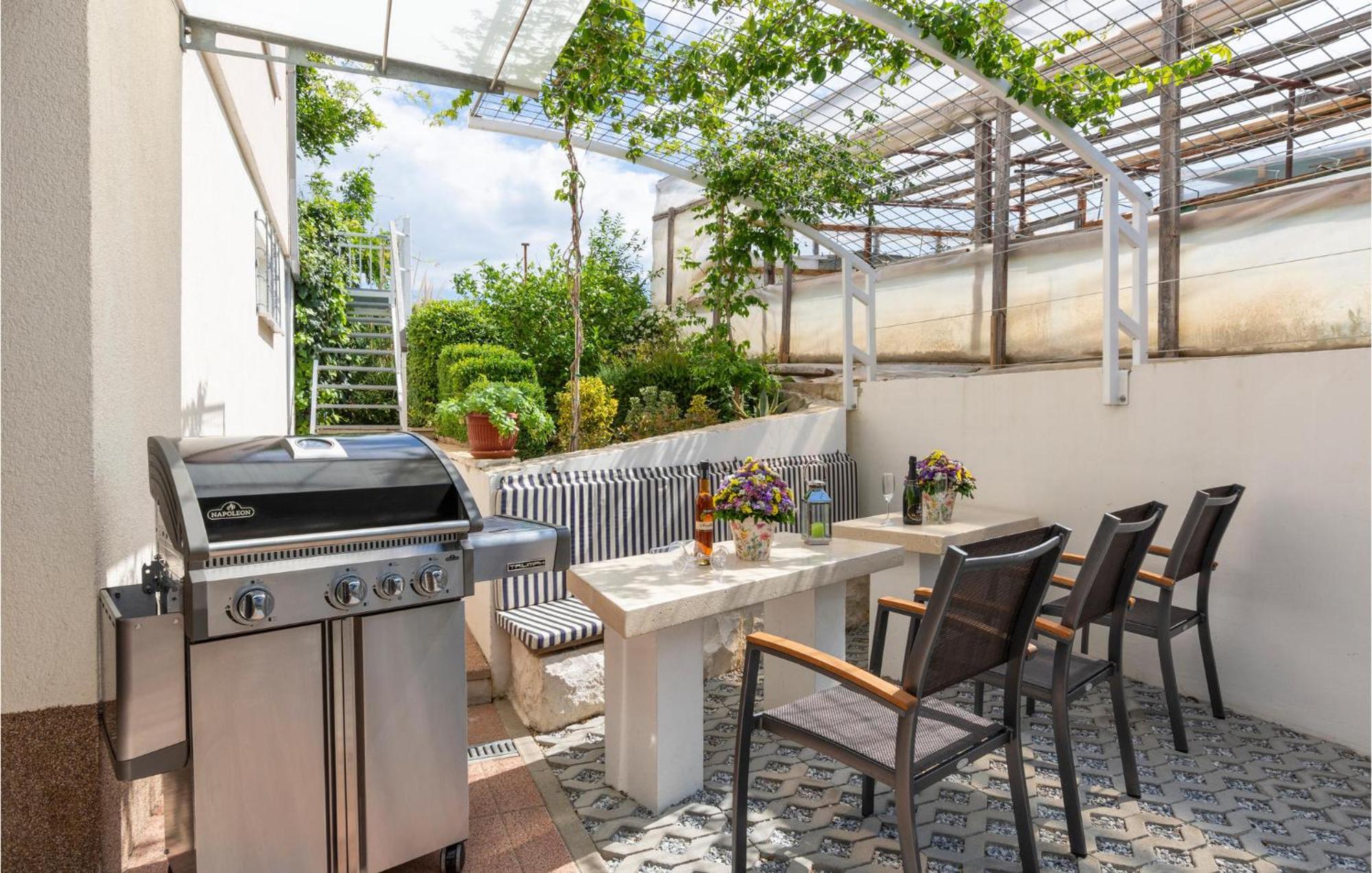 2 Bedroom In Leilighet *