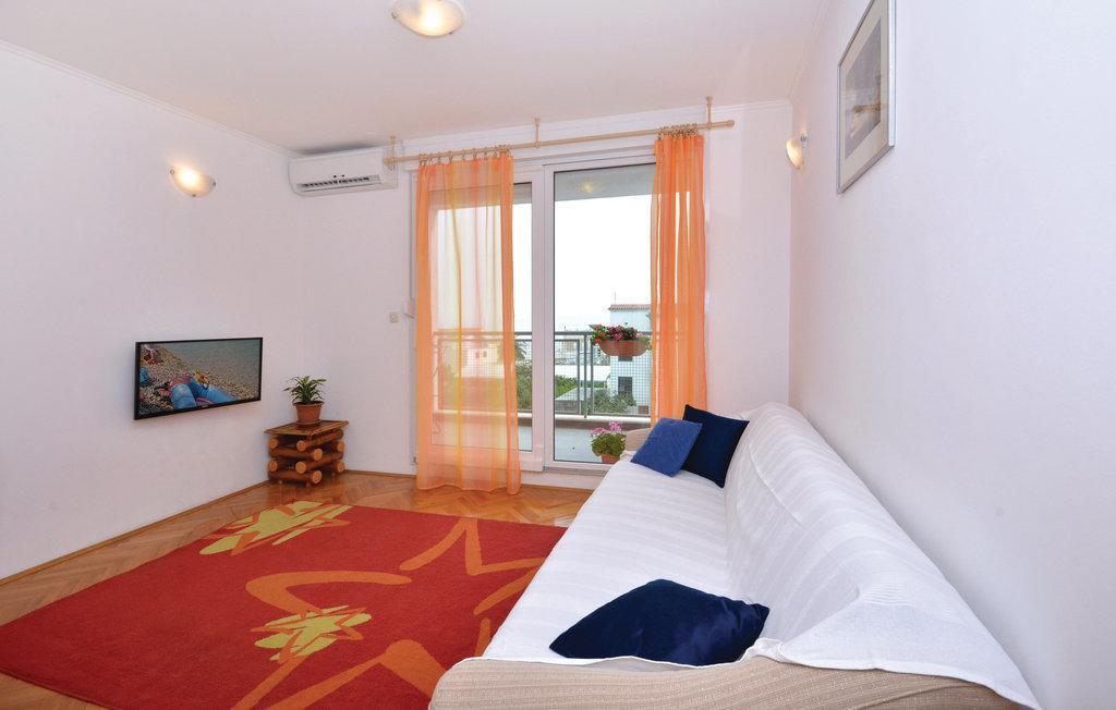 2 Bedroom In *